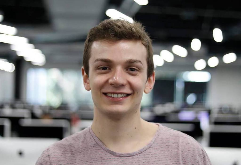 Conoce a Alex masmej el joven que se tokenizó y da a los inversores poder decidir sobre su vida